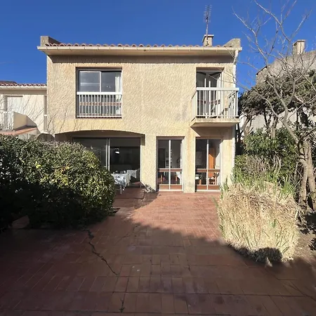 Spacious House - Close To The Beach