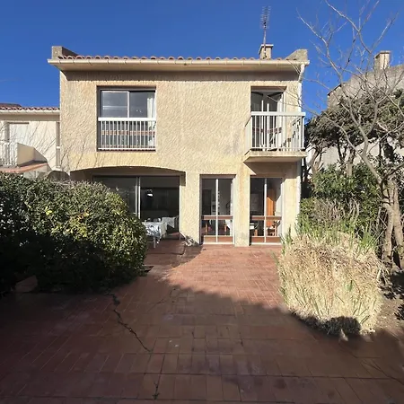 Spacious House - Close To The Beach